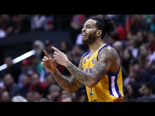 Блок-шот Тайлера Ханикатта в матче против Локомотива-Кубани