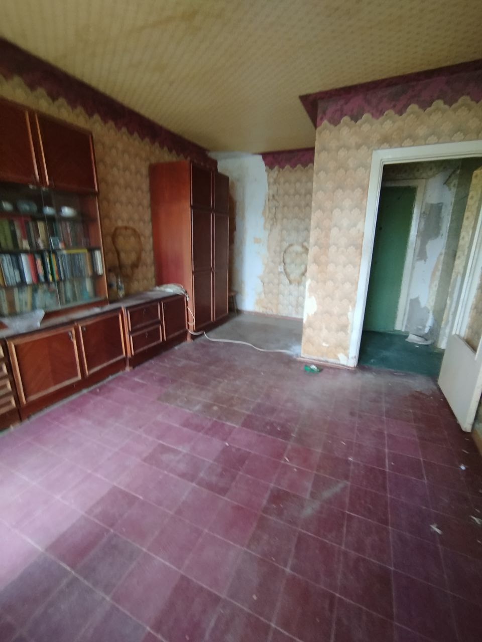 🏡 Продам 1-комнатную квартиру 📍 кв. Ленинского Комсомола | 🏢 6 этаж из 9 📐 Площадь: 38 м² 🔧 Состояние: под ремонт 📍 Отличное месторасположение: 🛒 магазины, 🧺 рынок, 🚏 транспорт — всё в шаговой доступности 💰 Цена: 3000000 рублей 📞 Ирина — +7 959 521 00 84 ✨ Отличный вариант для тех, кто хочет сделать ремонт по...