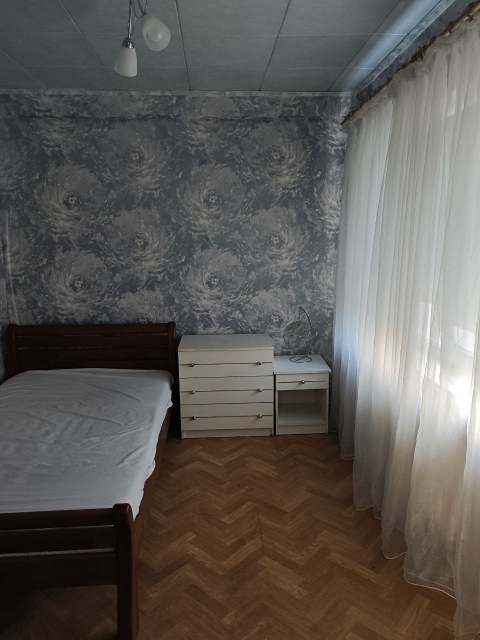 Сдаётся на долгий срок 3-ех ком.квартира с АО на кв. Гагарина д.14 , 2/5 эт. Квартира в хорошем жилом состоянии, есть вся необходимая мебель. Аренда: 35 тыс.руб.+ комун.услуги. При заселении первый месяц+ залог. АН единоразово. Оксана +7959-105-56-96....